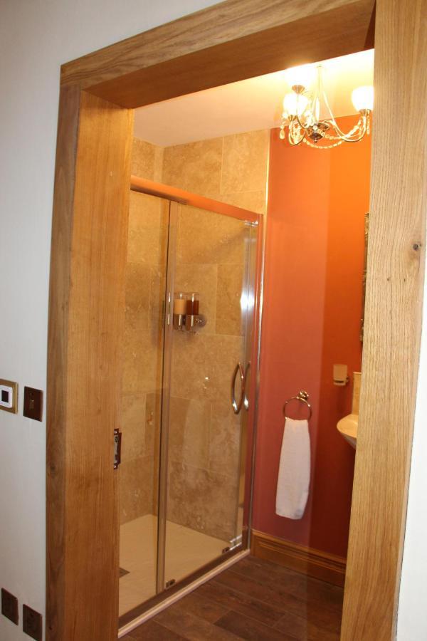 Y Fan Bed and Breakfast Caerphilly Exteriör bild